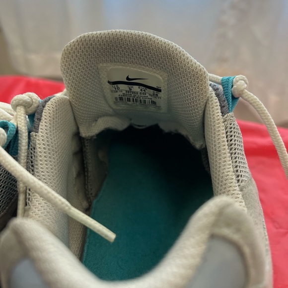 Nike Mens Air Max 24 7 Gray Running Shoes Sneakers Size 10 - Picture 2 of 5